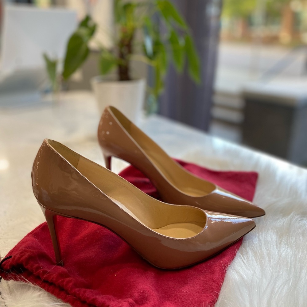 CHRISTIAN LOUBOUTIN
